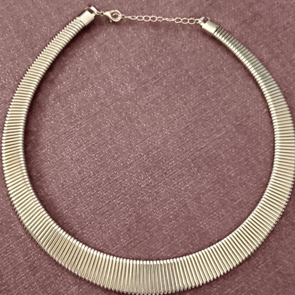 Silvertoned Necklace/Choker